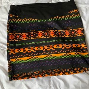 Pattern pencil skirt